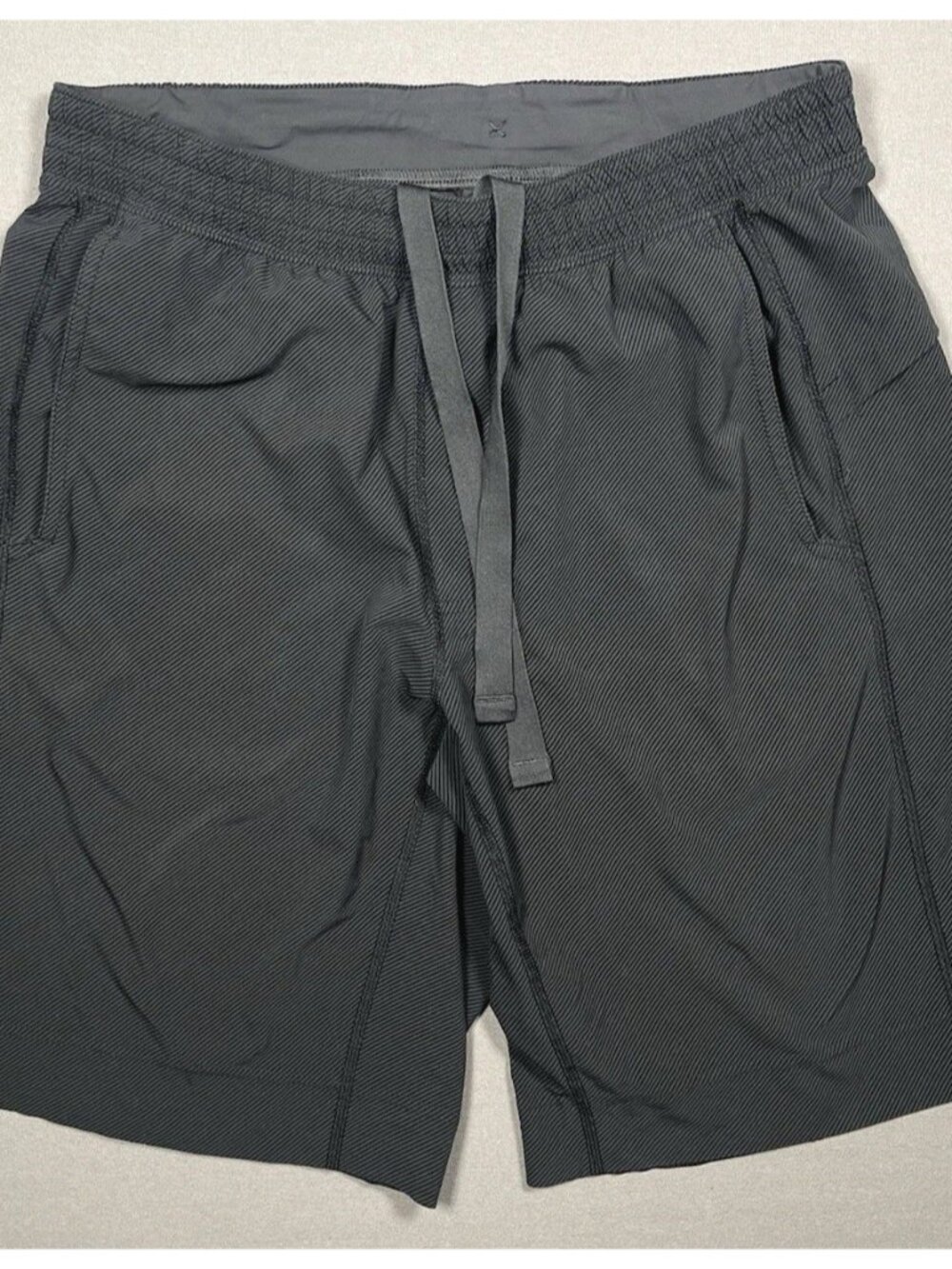 Lululemon Wide Drawstring Gray Striped Athletic Linerless Shorts -Men Size Large
